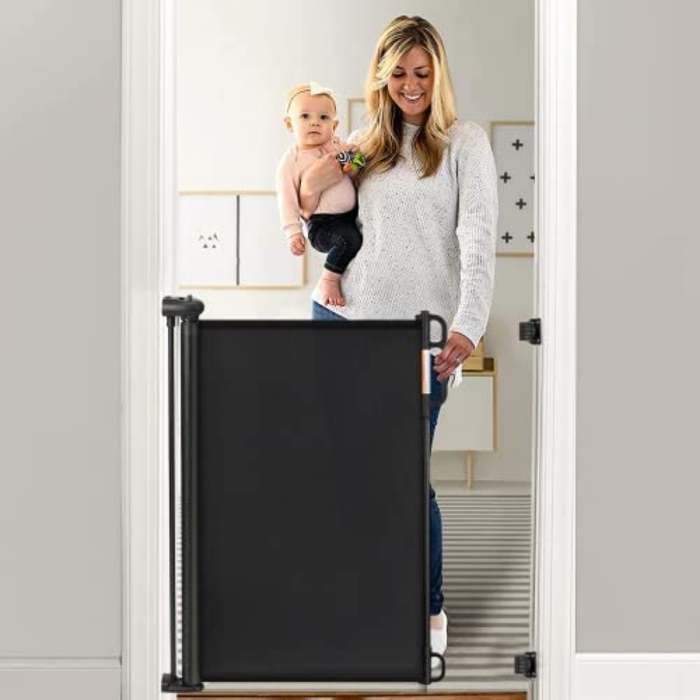 Momcozy grey retractable dog/baby gate!!!New